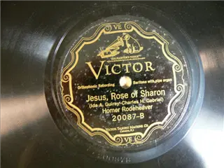 small_victor 20087 b.webp